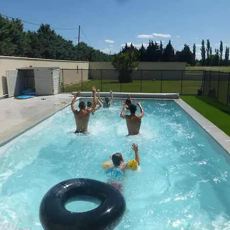 Holiday home Mas Aubert Eyragues